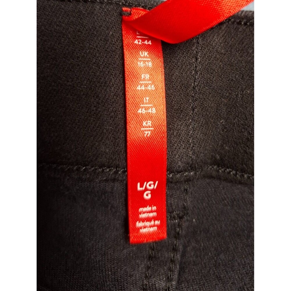 SPANX SPANXshape™ Original EveryWear Kick Flare Jeans in Clean Black Sz L - Picture 13 of 15